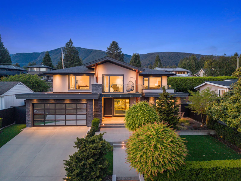 920 Melbourne Avenue, North Vancouver BC V7R 1N7