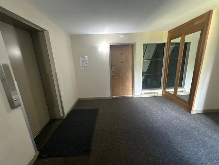 401-9682 134 Street, Surrey, BC, V3T 5L6 - 9