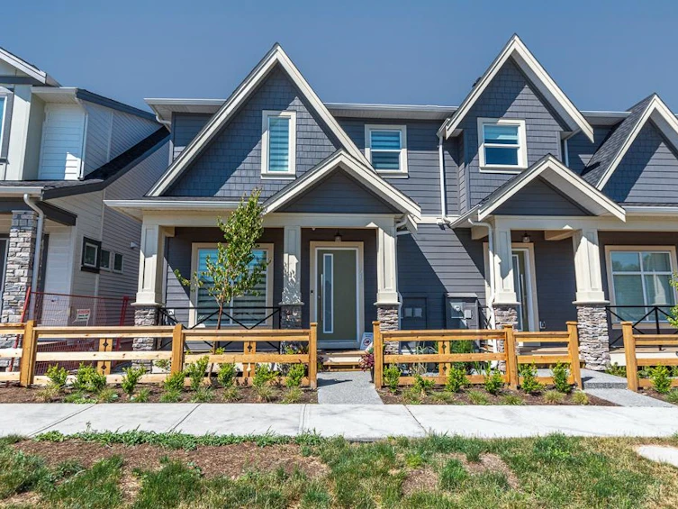 7424 196 Street, Surrey, BC, V2Y 3R7