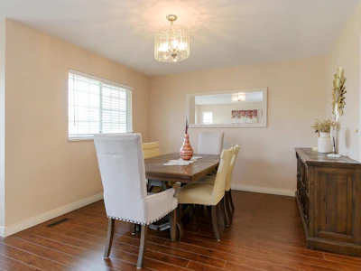 6084 185 Street - 5