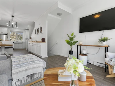 28-19128 65 Avenue - 5