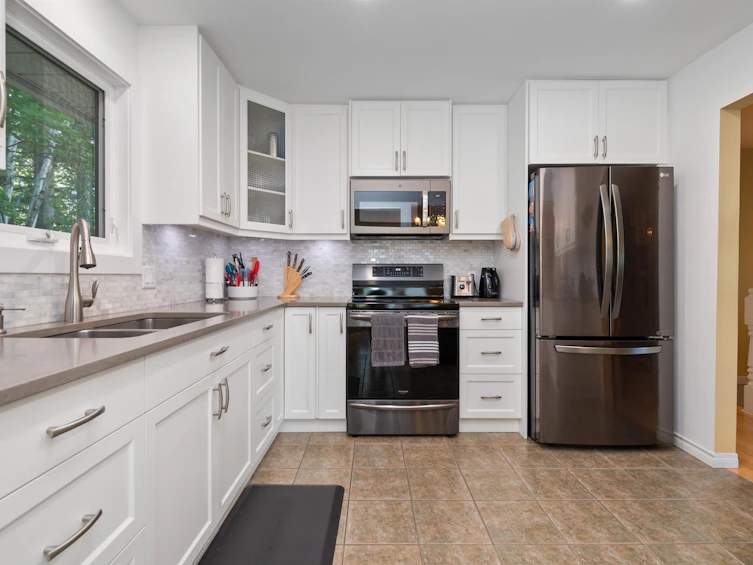 21035 Swallow Place, Hope, BC, V0X 1L1 - 11