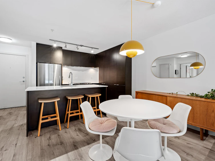 203-1677 Lloyd Avenue, North Vancouver, BC, V7P 0A9 - 8
