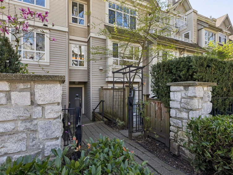 102-365 E 1st Street, North Vancouver, BC, V7L 4W5 - 4