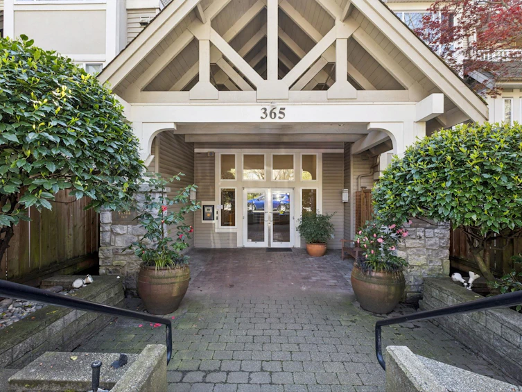 102-365 E 1st Street, North Vancouver, BC, V7L 4W5 - 21