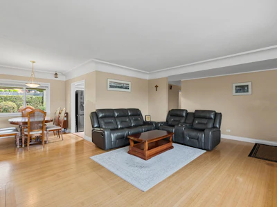170 Carisbrooke Crescent - 3