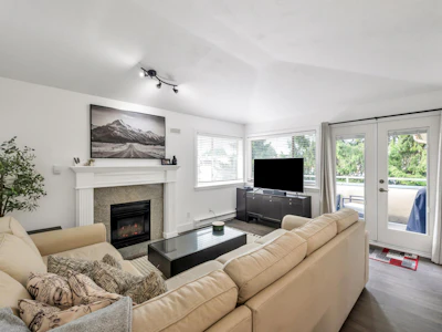 308-33675 Marshall Road - 3