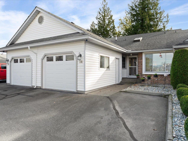34-33922 King Road, Abbotsford, BC, V2S 7N1 - 2