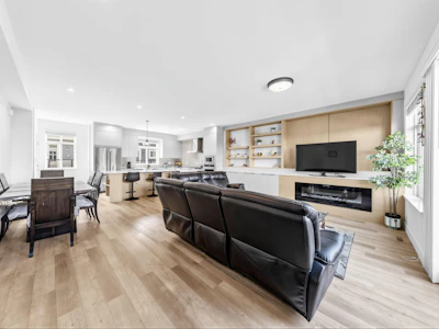 33-10488 124 Street - 5