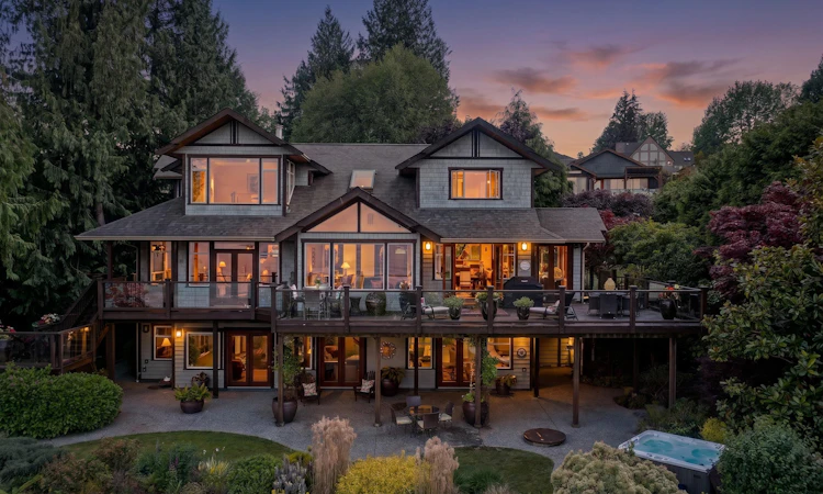 6480 Shoreline Place