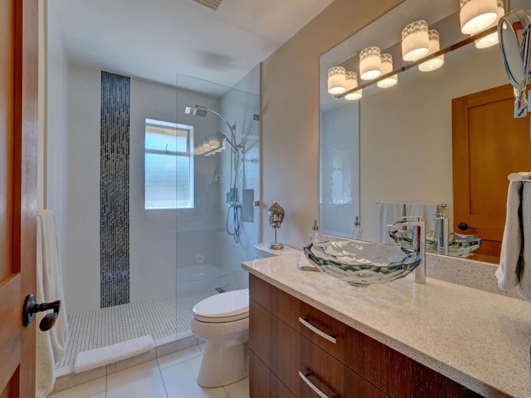 6480 Shoreline Place, Sechelt, BC, V7Z 0L1 - 23