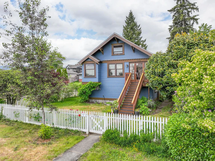 534 E 7th Street, North Vancouver, BC, V7L 1S3