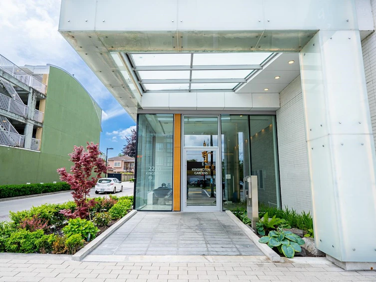 1107-2220 Kingsway, Vancouver, BC, V5N 2T7 - 3