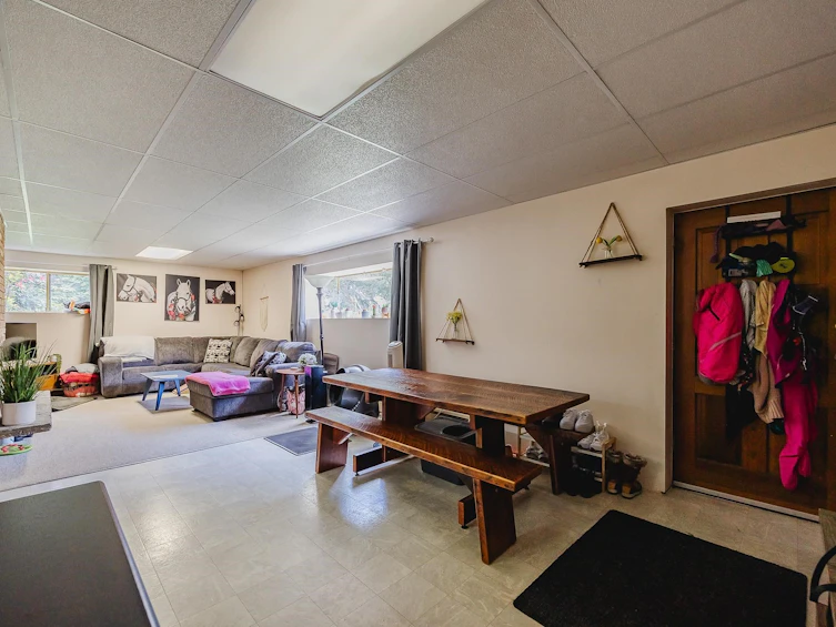 21190 Glenwood Avenue, Maple Ridge, BC, V2X 8K5 - 3