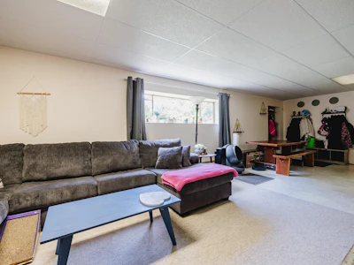 21190 Glenwood Avenue - 5