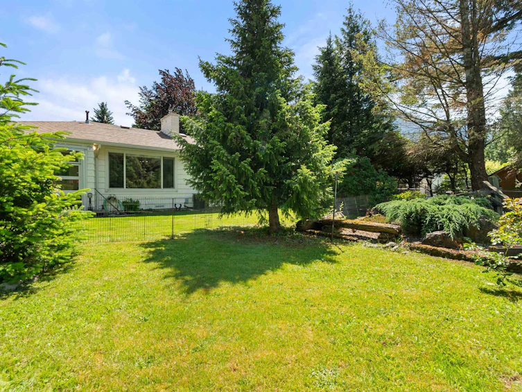 236 Water Avenue, Hope, BC, V0X 1L0 - 40