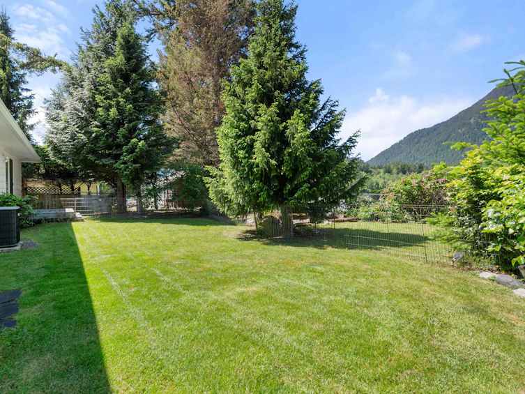 236 Water Avenue, Hope, BC, V0X 1L0 - 39