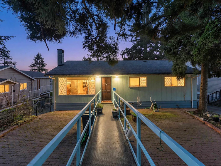1144 Rochester Avenue, Coquitlam, BC, V3K 2X4