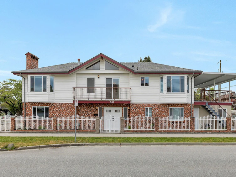 683 Gilmore Avenue, Burnaby, BC, V5C 5W6 - 35
