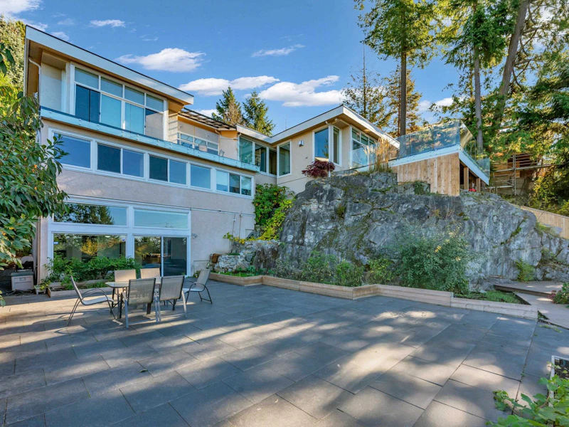 4673 Woodburn Road, West Vancouver BC V7S 2W7