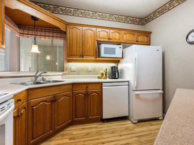 314-45700 Wellington Avenue - 2