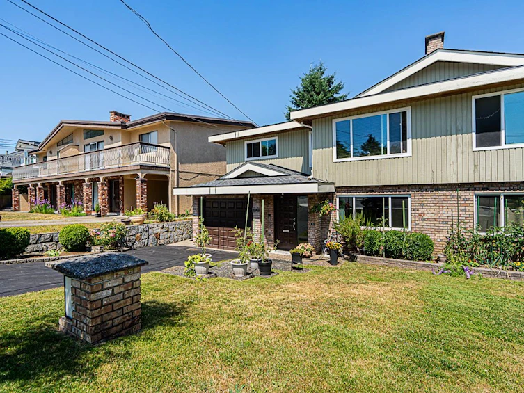 3949 Gilpin Street, Burnaby, BC, V5G 2H2 - 2