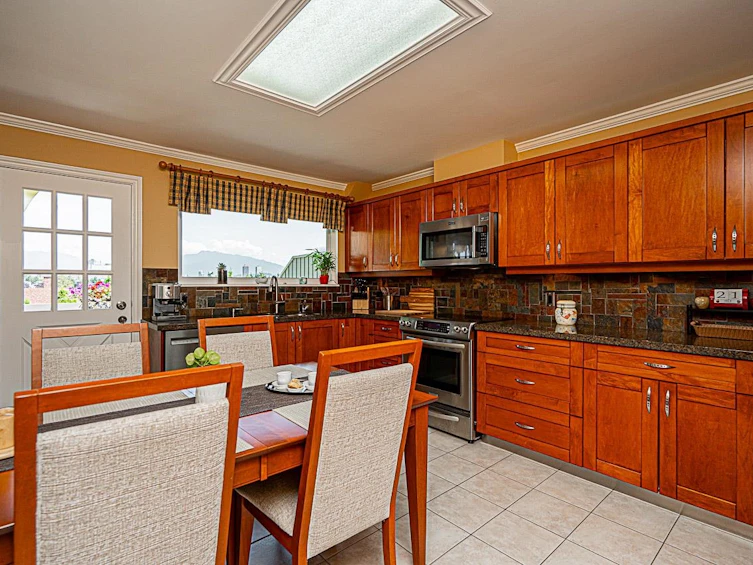 3949 Gilpin Street, Burnaby, BC, V5G 2H2 - 10