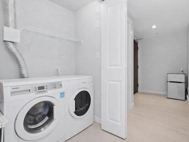 606-2388 Madison Avenue, Burnaby, BC, V5C 0K8 - 9