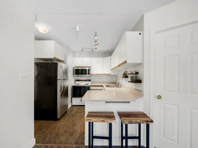 201B-40120 Willow Crescent, Squamish, BC, V8B 0L7 - 3