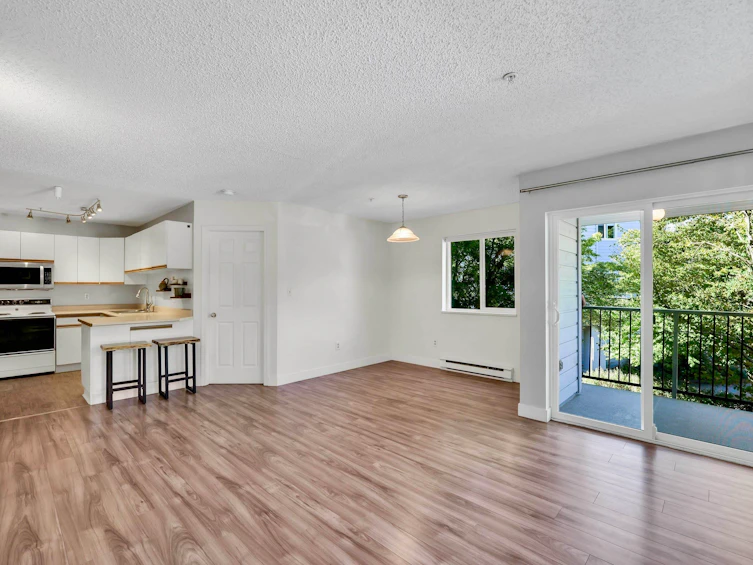 201B-40120 Willow Crescent, Squamish, BC, V8B 0L7 - 6