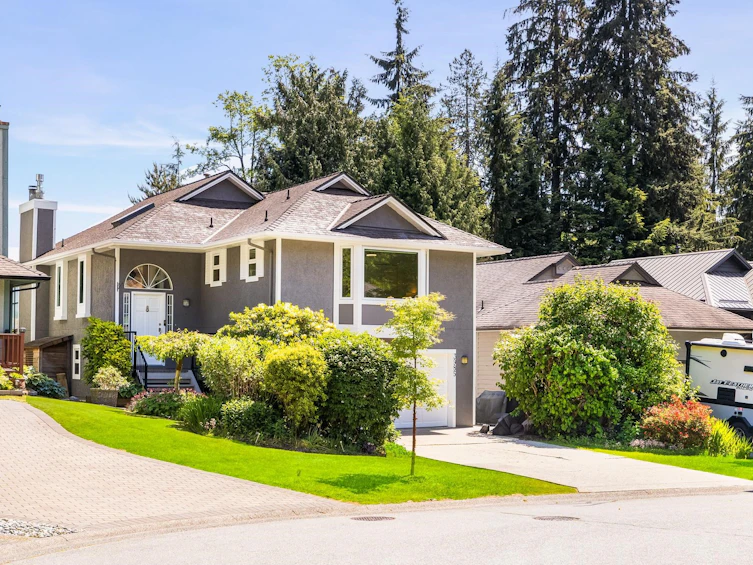 3985 Frames Place, North Vancouver, BC, V7G 2M5 - 38
