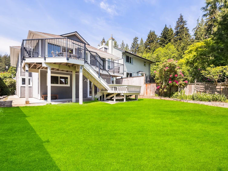3985 Frames Place, North Vancouver, BC, V7G 2M5 - 35