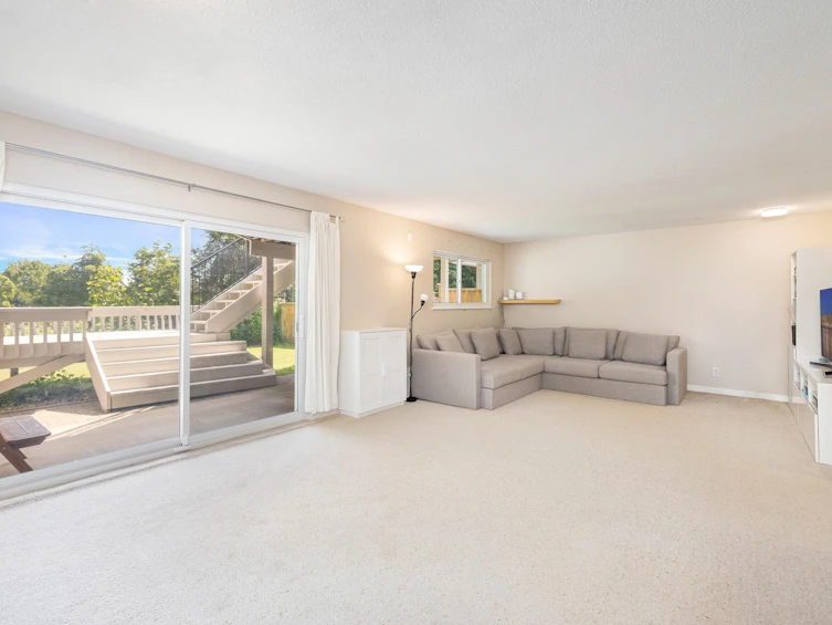 3985 Frames Place, North Vancouver, BC, V7G 2M5 - 32
