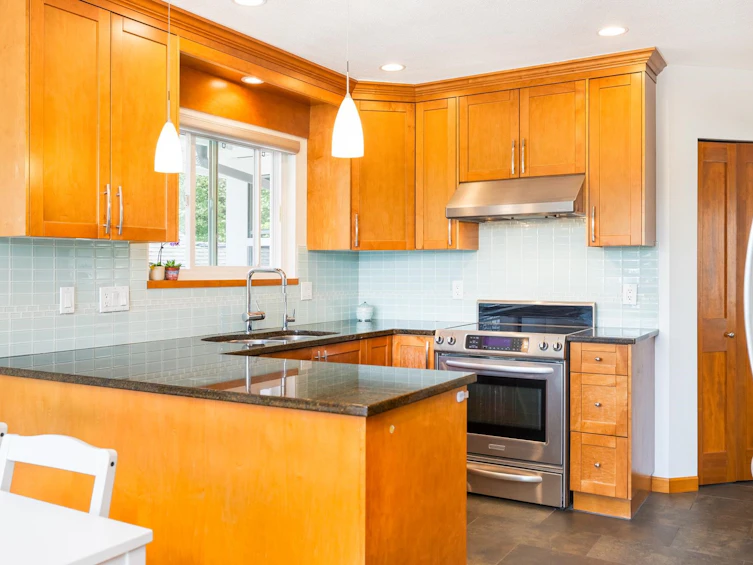 3985 Frames Place, North Vancouver, BC, V7G 2M5 - 14