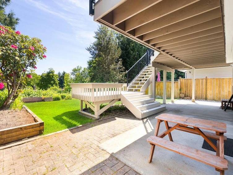 3985 Frames Place, North Vancouver, BC, V7G 2M5 - 37