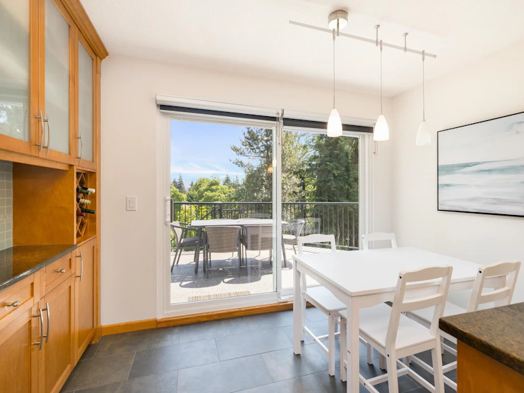 3985 Frames Place, North Vancouver, BC, V7G 2M5 - 10