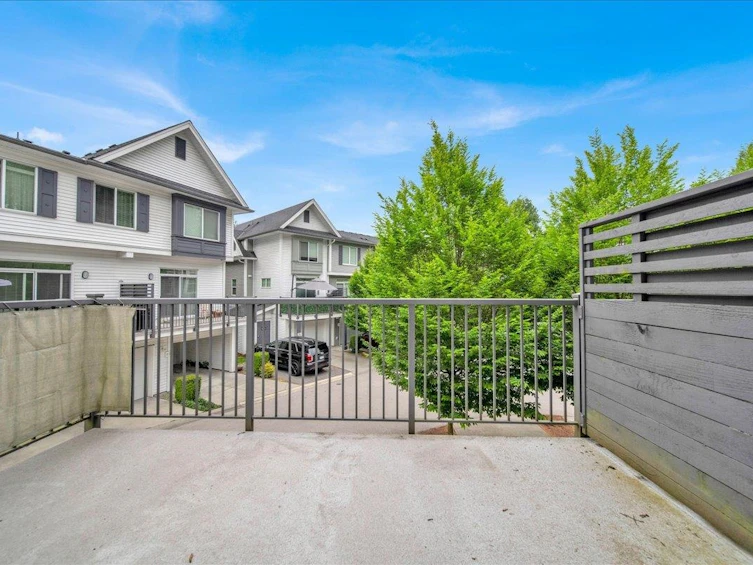 105-15340 Guildford Drive, Surrey, BC, V3R 0C9 - 30