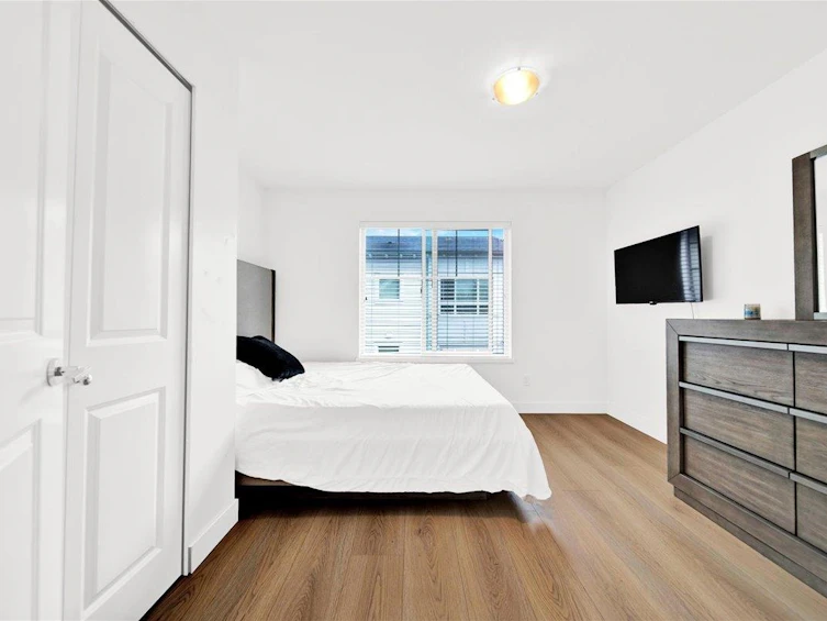 105-15340 Guildford Drive, Surrey, BC, V3R 0C9 - 23