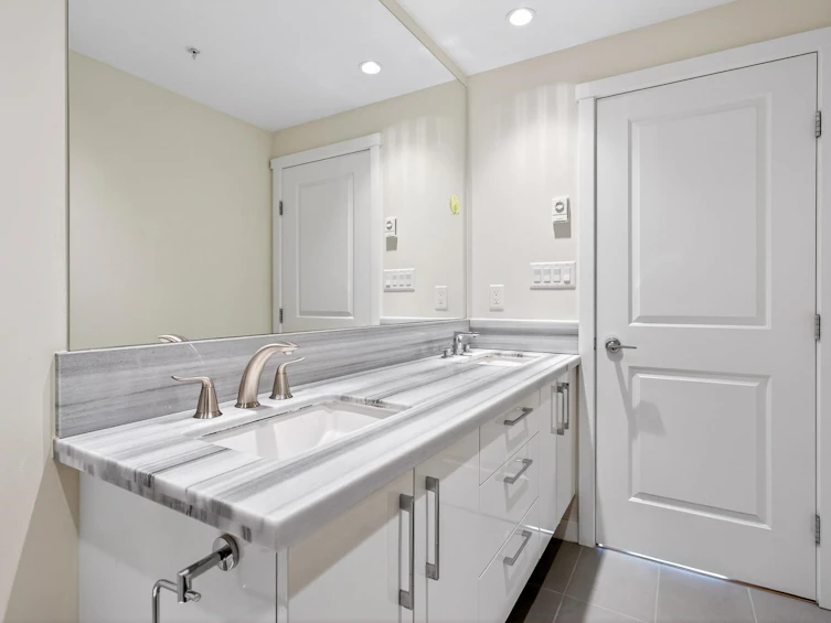 2005-4880 Bennett Street, Burnaby, BC, V5H 0C1 - 19