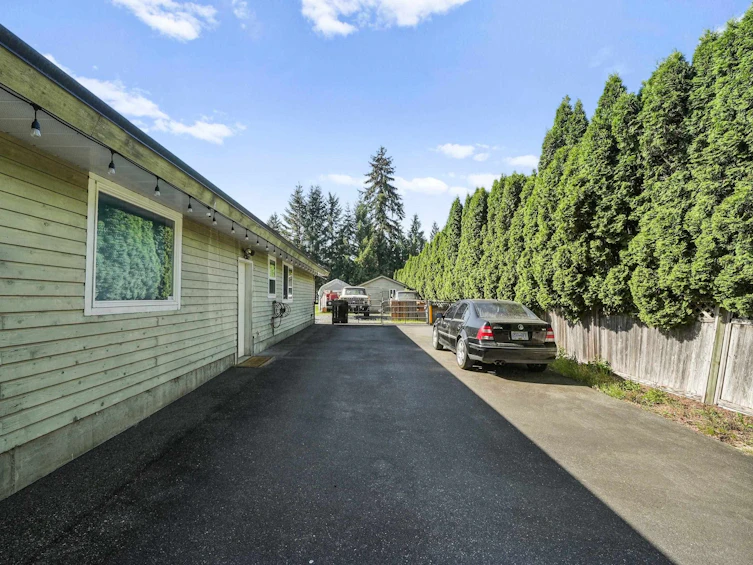 25040 57 Avenue, Langley, BC, V4W 1T6 - 36