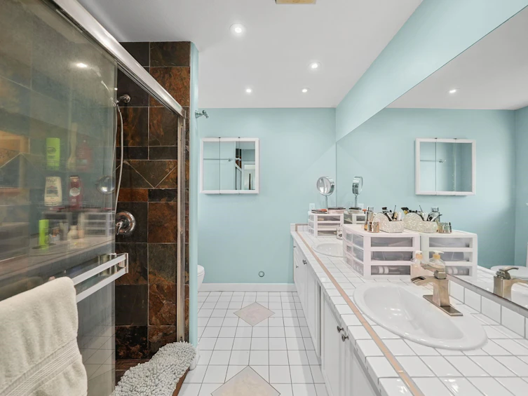 25040 57 Avenue, Langley, BC, V4W 1T6 - 23