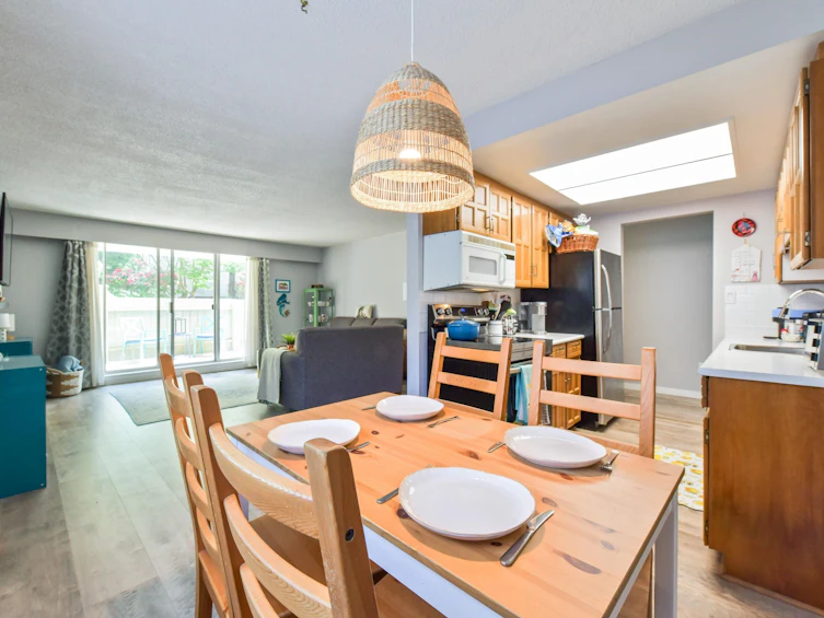 206-15010 Roper Avenue, Surrey, BC, V4B 5A9 - 12