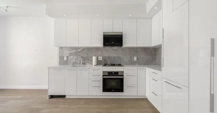 5608 Berton Avenue, Vancouver, BC, V6S 0M6 - 3