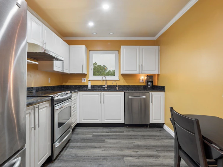 305-5977 177b Street, Surrey, BC, V3S 4J7 - 9