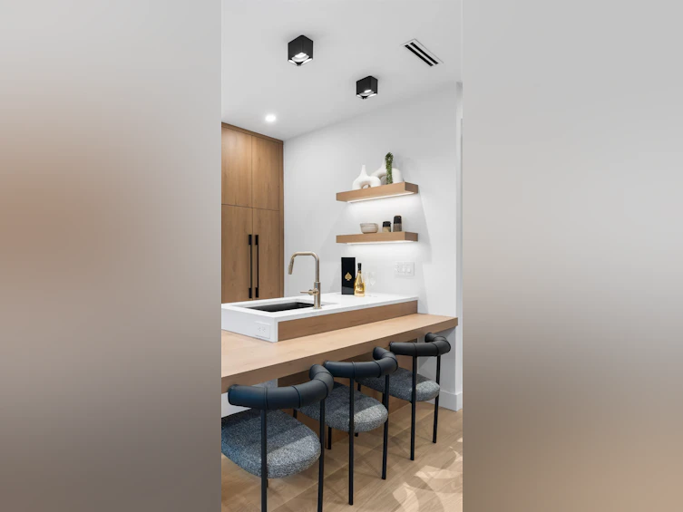 1-2435 Napier Street, Vancouver, BC, V5K 2W2 - 6