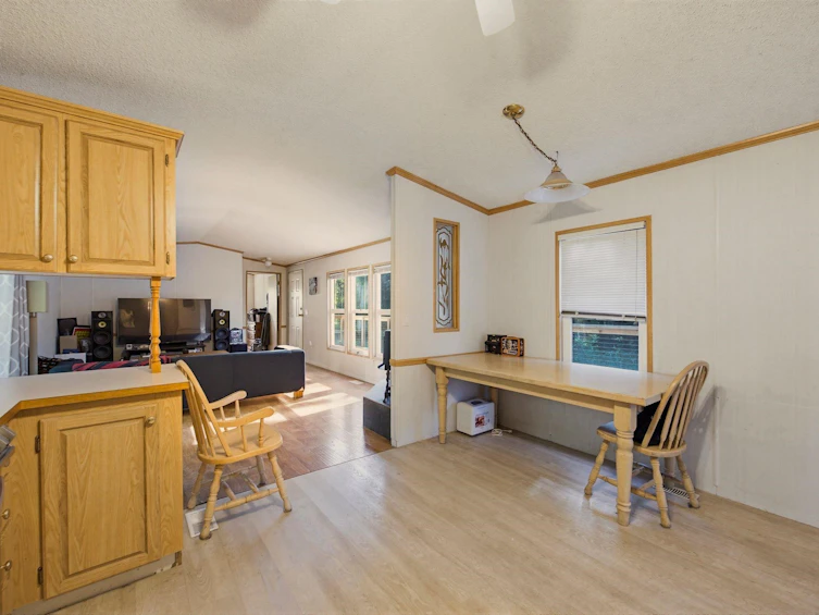 521 200 Street, Langley, BC, V2Z 1V9 - 6