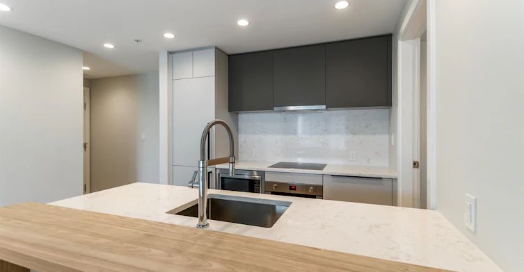2010-567 Emerson Street, Coquitlam, BC, V3J 0M8 - 8