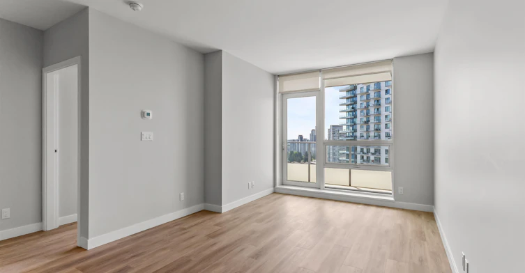 2010-567 Emerson Street, Coquitlam, BC, V3J 0M8 - 3