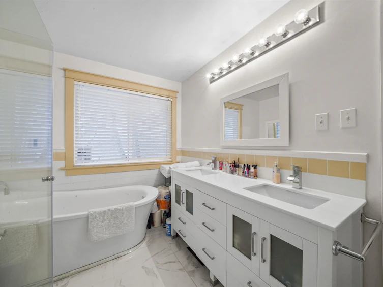 2850 E 6th Avenue, Vancouver, BC, V5M 1R8 - 12