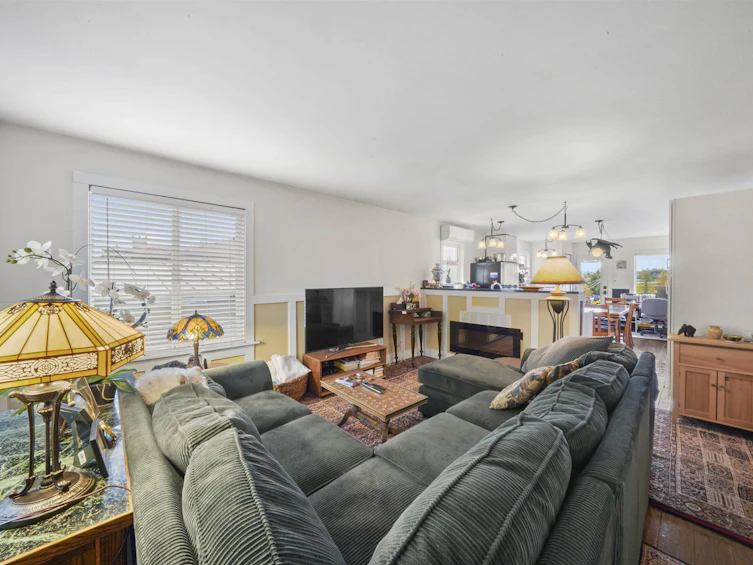 2850 E 6th Avenue, Vancouver, BC, V5M 1R8 - 5
